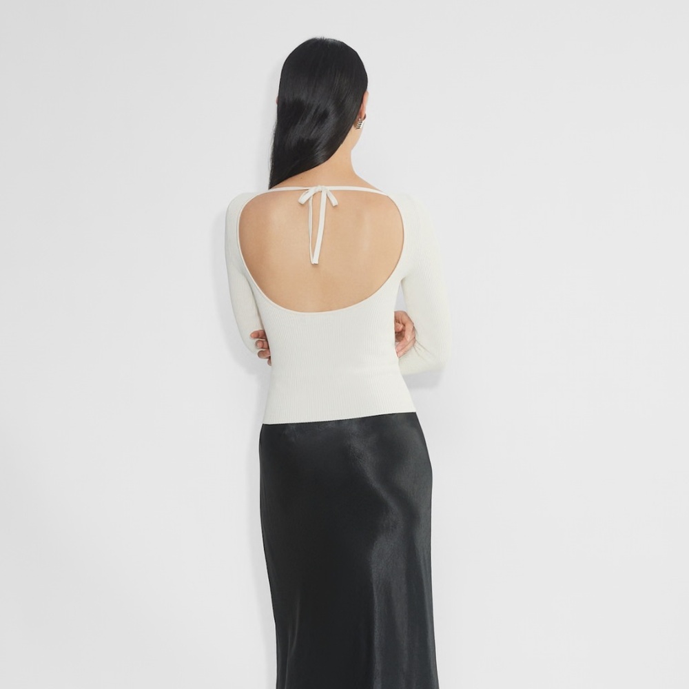Aritzia Babaton sculpt knit scouted longsleeve